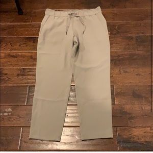 NWOT Lululemon On the Fly Pant woven